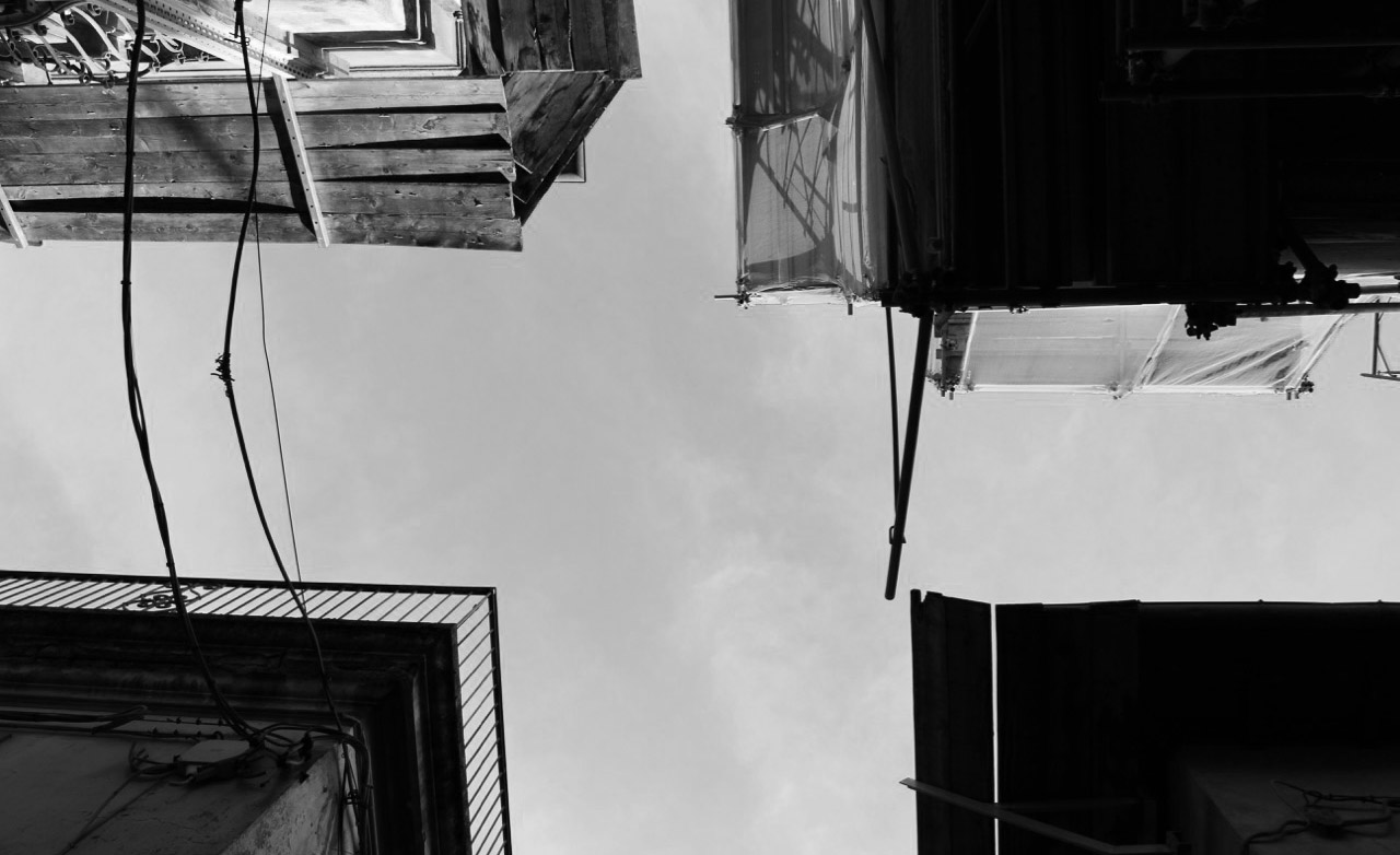 narrow streets looking up crossroads.jpg